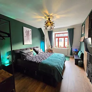 https://apt-fifty-shades-of-green-p18.dresdenhotels.net